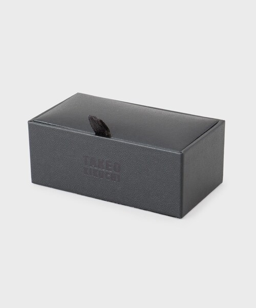 TAKEO KIKUCHI（タケオキクチ）の「テーパードタイバー ー 日本製の洗練された真鍮タイバー（ネクタイピン・メンズ・シルバー/シルバー系その他・00）」の6枚目の写真