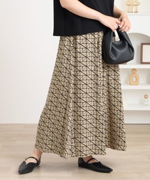 EGLANTINE（エグランティーヌ）の「EGLANTINE セットアップ対応 幾何学柄プリントスカート（スカート）」