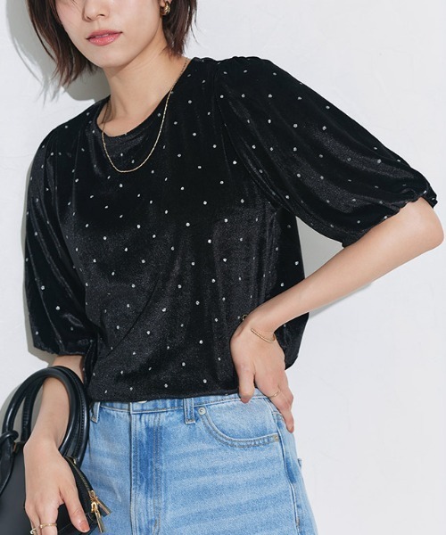 Pierrot(ピエロ)の「ラメドットベロアトップス(Tシャツ/カットソー・レディース・ライトベージュ/ブラック・M/L)」の1枚目の写真