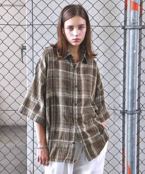 ROCHEM(ローシェン)の「ヴィンテージ加工オンブレチェック半袖シャツ(シャツ/ブラウス・メンズ・ブルー/ブラウン/グレー/ネイビー/ブラック・L/M/S/XS)」の3枚目の写真