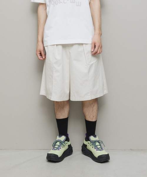 BAL（バル）の「COTTON TWILL OVER SIZED BERMUDA SHORT（その他パンツ・メンズ・ベージュ/チャコール/ブラック・2/1/3）」の3枚目の写真