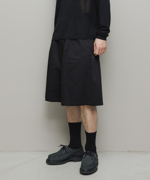 BAL（バル）の「COTTON TWILL OVER SIZED BERMUDA SHORT（その他パンツ・メンズ・ベージュ/チャコール/ブラック・2/1/3）」の5枚目の写真