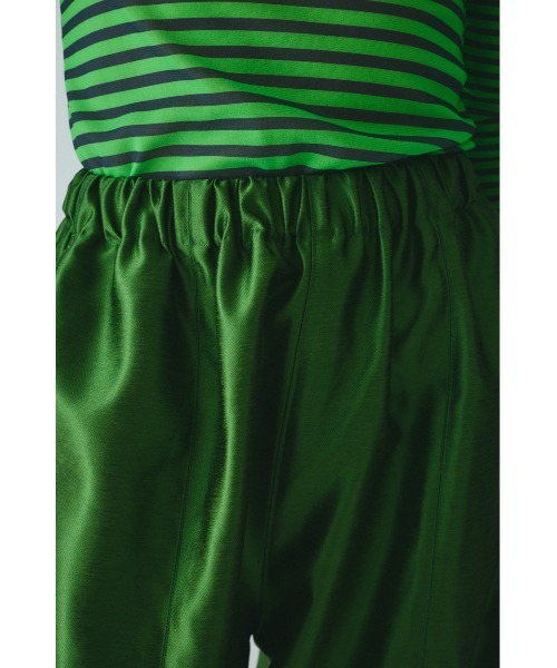 HeRIN.CYE（ヘリンドットサイ）の「Shiny cocoon pants　　シャイニーコクーンパンツ（その他パンツ・レディース・グリーン/シルバー/ブラック・FREE）」の9枚目の写真