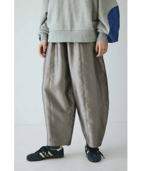 Shiny cocoon pants シャイニーコクーンパンツ（その他パンツ）｜HeRIN