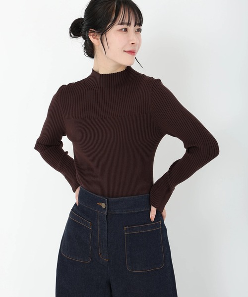 STRAWBERRY-FIELDS（ストロベリーフィールズ）の「【雑誌掲載アイテム】シェルストレッチ_袖口スリットリブニット（ニット/セーター・レディース・ブラック/レッド/オフホワイト/マスタード/ブラウン/ピンク系/ミント/キャメル/ライトピンク/ホワイト×ブラック・2）」の4枚目の写真