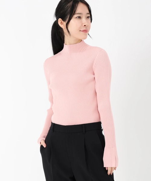 STRAWBERRY-FIELDS（ストロベリーフィールズ）の「【雑誌掲載アイテム】シェルストレッチ_袖口スリットリブニット（ニット/セーター・レディース・ブラック/レッド/オフホワイト/マスタード/ブラウン/ピンク系/ミント/キャメル/ライトピンク/ホワイト×ブラック・2）」の8枚目の写真