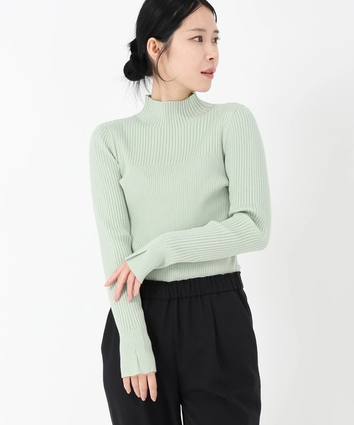 STRAWBERRY-FIELDS（ストロベリーフィールズ）の「【雑誌掲載アイテム】シェルストレッチ_袖口スリットリブニット（ニット/セーター・レディース・ブラック/レッド/オフホワイト/マスタード/ブラウン/ピンク系/ミント/キャメル/ライトピンク/ホワイト×ブラック・2）」の5枚目の写真