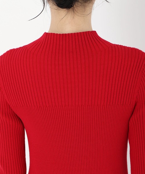 STRAWBERRY-FIELDS（ストロベリーフィールズ）の「【雑誌掲載アイテム】シェルストレッチ_袖口スリットリブニット（ニット/セーター・レディース・ブラック/レッド/オフホワイト/マスタード/ブラウン/ピンク系/ミント/キャメル/ライトピンク/ホワイト×ブラック・2）」の16枚目の写真