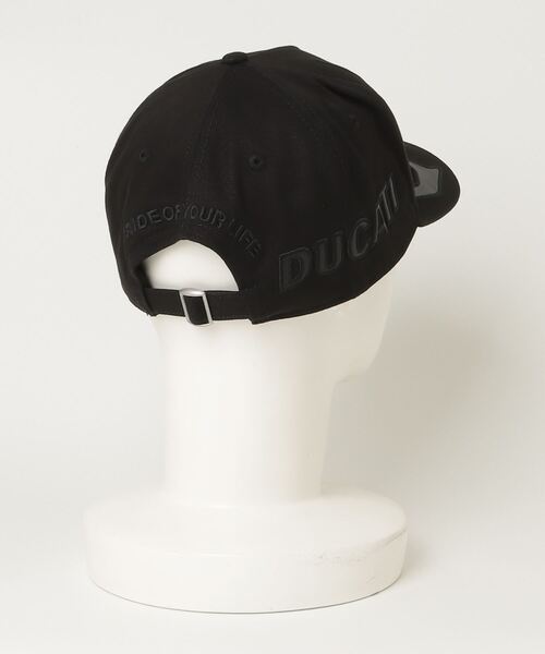 DSQUARED2（ディースクエアード）の「Ducati Patch Baseball Caps/0252（キャップ・メンズ・ブラック・FREE）」の2枚目の写真