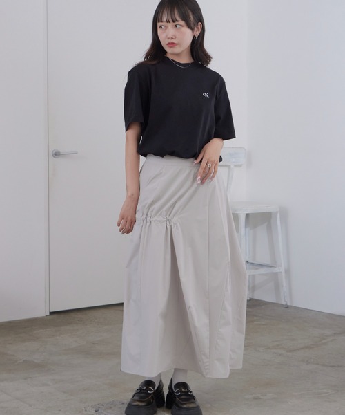 Calvin Klein(カルバン・クライン)の「Calvin Klein/カルバンクライン SS EASY MONOGRAM TEE ワンポイント 半袖 Tシャツ カットソー メンズ レディース 秋 秋服 2026年秋冬(Tシャツ/カットソー・メンズ・ホワイト/ブラック/ブルー・S/XL/L/M)」の4枚目の写真