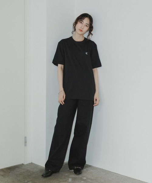 Calvin Klein(カルバン・クライン)の「Calvin Klein/カルバンクライン SS EASY MONOGRAM TEE ワンポイント 半袖 Tシャツ カットソー メンズ レディース 秋 秋服 2026年秋冬(Tシャツ/カットソー・メンズ・ホワイト/ブラック/ブルー・S/XL/L/M)」の22枚目の写真