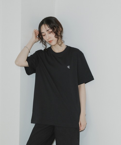 Calvin Klein(カルバン・クライン)の「Calvin Klein/カルバンクライン SS EASY MONOGRAM TEE ワンポイント 半袖 Tシャツ カットソー メンズ レディース 秋 秋服 2026年秋冬(Tシャツ/カットソー・メンズ・ホワイト/ブラック/ブルー・S/XL/L/M)」の21枚目の写真