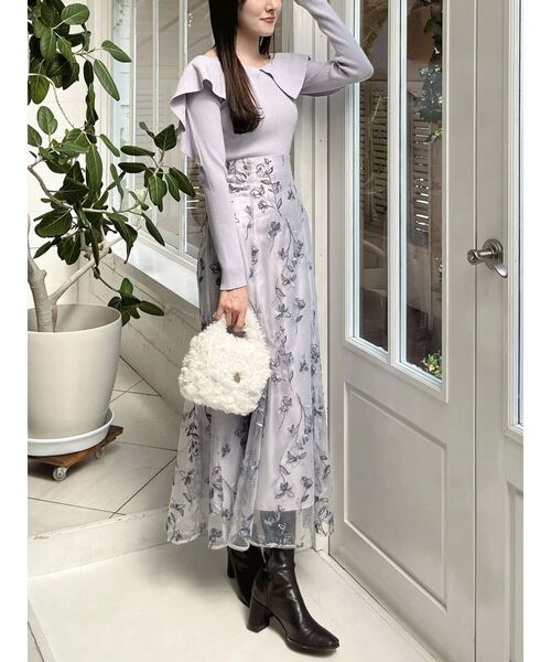 MERCURYDUO(マーキュリーデュオ)の「エンブロイダリーマーメイドスカート(スカート・レディース・オフホワイト/ラベンダー/カーキ・SMALL/MEDIUM)」の13枚目の写真