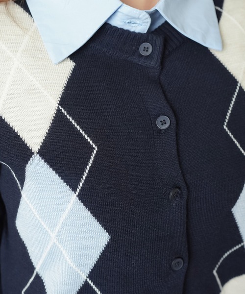SPINNS(スピンズ)の「ワンホン女子を先取り♪配色アーガイルの大人可愛い万能カーデ(カーディガン/ボレロ・レディース・ワイン/ネイビー/グレー・ONESIZE)」の12枚目の写真