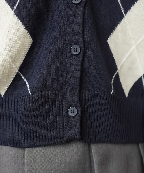SPINNS(スピンズ)の「ワンホン女子を先取り♪配色アーガイルの大人可愛い万能カーデ(カーディガン/ボレロ・レディース・ワイン/ネイビー/グレー・ONESIZE)」の14枚目の写真