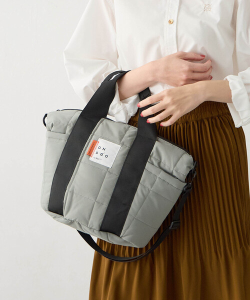 CROSSPLUS ONLINE(クロスプラスオンライン)の「【ONDOO】キルティング2wayトートバック【撥水】(トートバッグ・レディース・ブラック/ベージュ/オフホワイト/グレー・フリー)」の3枚目の写真