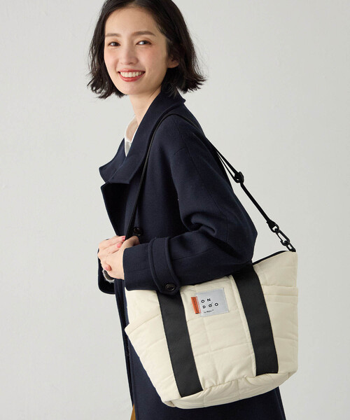 CROSSPLUS ONLINE(クロスプラスオンライン)の「【ONDOO】キルティング2wayトートバック【撥水】(トートバッグ・レディース・ブラック/ベージュ/オフホワイト/グレー・フリー)」の5枚目の写真