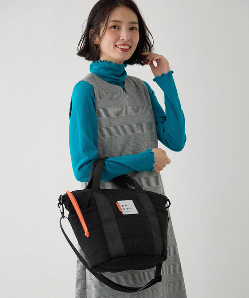 CROSSPLUS ONLINE(クロスプラスオンライン)の「【ONDOO】キルティング2wayトートバック【撥水】(トートバッグ・レディース・ブラック/ベージュ/オフホワイト/グレー・フリー)」の10枚目の写真