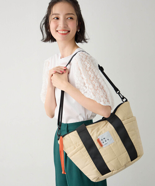 CROSSPLUS ONLINE(クロスプラスオンライン)の「【ONDOO】キルティング2wayトートバック【撥水】(トートバッグ・レディース・ブラック/ベージュ/オフホワイト/グレー・フリー)」の14枚目の写真