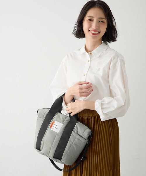 CROSSPLUS ONLINE(クロスプラスオンライン)の「【ONDOO】キルティング2wayトートバック【撥水】(トートバッグ・レディース・ブラック/ベージュ/オフホワイト/グレー・フリー)」の17枚目の写真