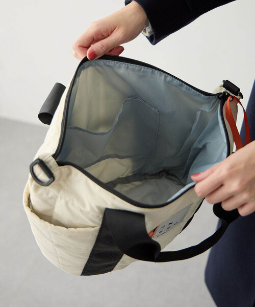 CROSSPLUS ONLINE(クロスプラスオンライン)の「【ONDOO】キルティング2wayトートバック【撥水】(トートバッグ・レディース・ブラック/ベージュ/オフホワイト/グレー・フリー)」の21枚目の写真