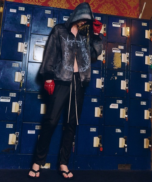 FR(13)NDS(フレンズ)の「FR(13)NDS /フレンズ/SWEAT GRAPHIC HOODIE(パーカー・メンズ・ブラック・L/M)」の3枚目の写真