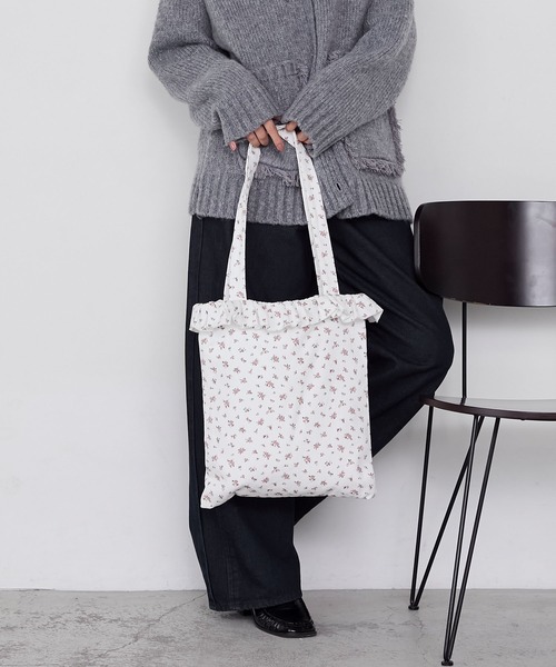 forksy.(フォルクシー)の「【forksy.】フリルアソート巾着トートバッグ / A4収納可能(トートバッグ・レディース・ブラック系1/ホワイト系/ブラック/グレー系/ブラック系2/オフホワイト・FREE)」の19枚目の写真