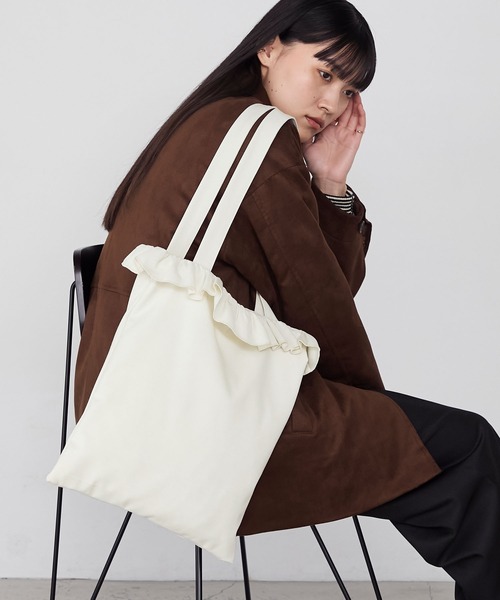 forksy.(フォルクシー)の「【forksy.】フリルアソート巾着トートバッグ / A4収納可能(トートバッグ・レディース・ブラック系1/ホワイト系/ブラック/グレー系/ブラック系2/オフホワイト・FREE)」の14枚目の写真