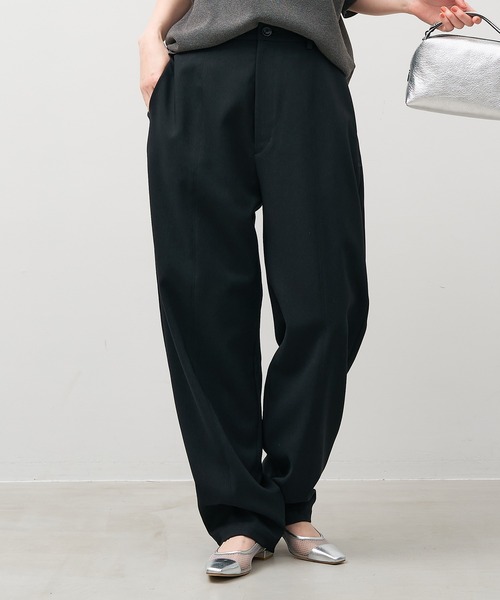 MICA&DEAL(マイカ&ディール)の「フロントステッチコクーンパンツ〈2サイズ展開〉(その他パンツ・レディース・グレー/カーキ/ブラック・36/38)」の2枚目の写真