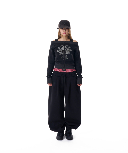 AAKAM(アーカム)の「CROS2 Off-shoulder Zip-Up (Black)(その他トップス・レディース・その他・FREE)」の5枚目の写真
