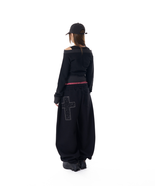 AAKAM(アーカム)の「CROS2 Off-shoulder Zip-Up (Black)(その他トップス・レディース・その他・FREE)」の6枚目の写真