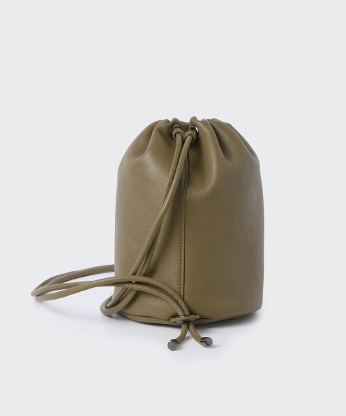 MUSINSA STANDARD WOMAN（ムシンサスタンダードウーマン）の「ウィメンズミニダッフルスリングバッグ[オリーブ]（メッセンジャーバッグ・レディース・その他・FREE）」の4枚目の写真