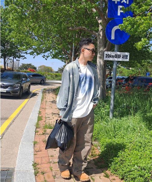 TRILLION（トリリオン）の「ダーティペイントカーペンターカーゴデニムパンツ [カーキ]（デニムパンツ・レディース・その他・MEDIUM/LARGE/X-LARGE）」の2枚目の写真