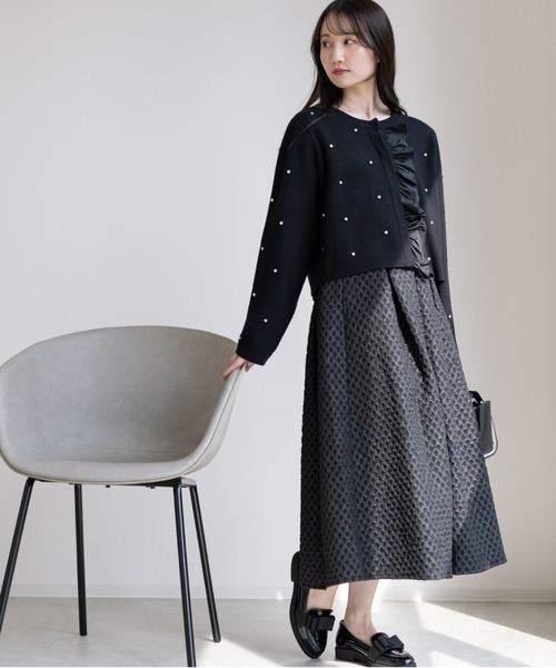 Neige(ネージュ)の「ジュエルフリルカーディガン(カーディガン/ボレロ・レディース・ブラック/アイボリー/グレー・ONE SIZE)」の12枚目の写真