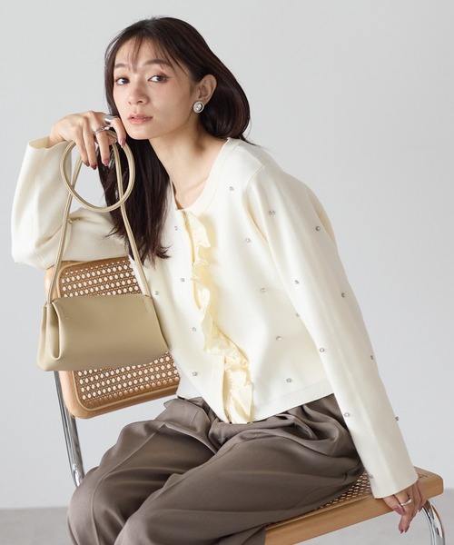 Neige(ネージュ)の「ジュエルフリルカーディガン(カーディガン/ボレロ・レディース・ブラック/アイボリー/グレー・ONE SIZE)」の17枚目の写真