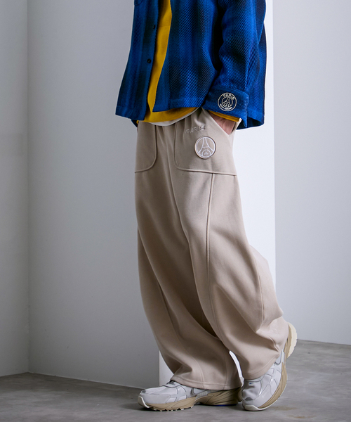 PARIS SAINT-GERMAIN（パリサンジェルマン）の「【Paris Saint-Germain / パリ・サン＝ジェルマン】 JP Knit-Like Script Pants（スウェットパンツ・メンズ・ベージュ/ブラック・MEDIUM/LARGE）」の7枚目の写真