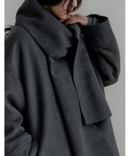 Re:EDIT（リエディ）の「[2025 WINTER COLLECTION][2点セット]フェイクウールスタンドカラーストール付きミドルコート（ポンチョ・レディース・ブラック/グレイッシュベージュ/チャコールグレー・MEDIUM/LARGE）」の19枚目の写真