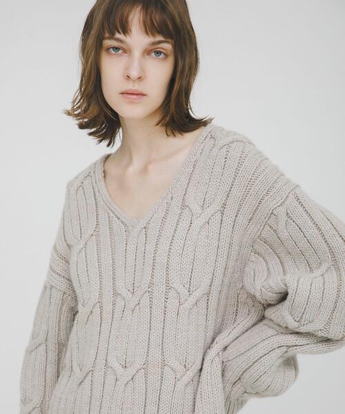 LAATO（ラート）の「big cable knit（ニット/セーター・レディース・ブラック/ブラウン/ライトグレー・FREE）」の4枚目の写真