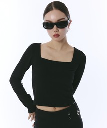 スクエアネックカットソー