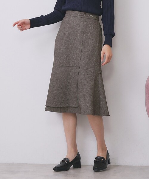 index（インデックス）の「カルゼツイードアシメフレアスカート【洗濯機OK/防シワ/イージーアイロン/抗ピル】（スカート・レディース・ダークグレー/ネイビー/ブラウン系その他2・36/38/40/42）」の2枚目の写真