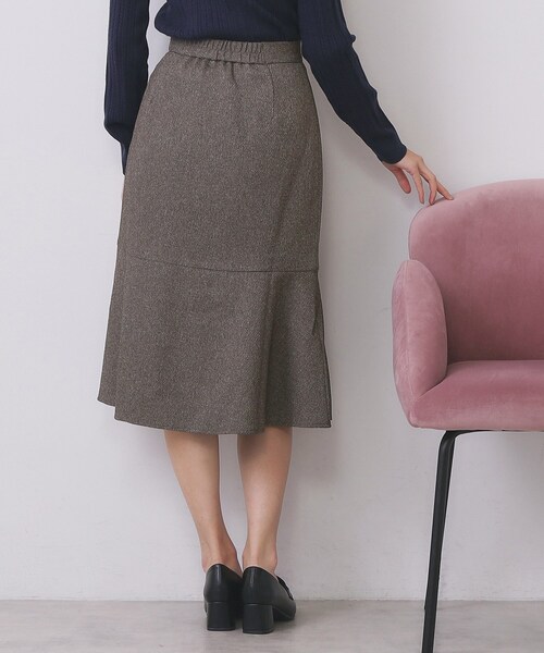 index（インデックス）の「カルゼツイードアシメフレアスカート【洗濯機OK/防シワ/イージーアイロン/抗ピル】（スカート・レディース・ダークグレー/ネイビー/ブラウン系その他2・36/38/40/42）」の4枚目の写真