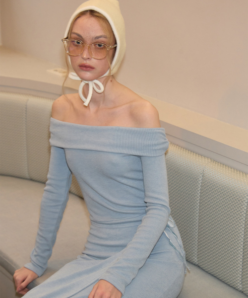 SALON DE YOHN(サロンドヨーン)の「Off Shoulder Long Wrap Dress_ Blue(ワンピース・レディース・その他・MEDIUM/SMALL)」の2枚目の写真