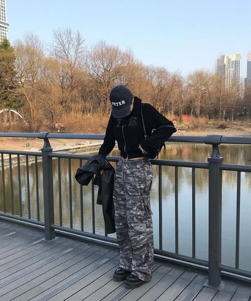 THREE TO EIGHTY(スリートゥエイティー)の「PARACHUTE CARGO PANTS KHAKI(その他パンツ・レディース・その他・FREE)」の8枚目の写真