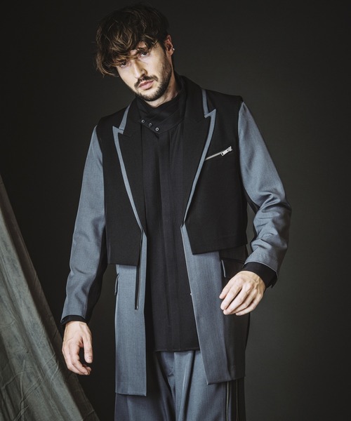 NO ID.（ノーアイディ）の「【NO ID.】Docking Zip Chester Jacket / ドッキング ジップ チェスター ジャケット（チェスターコート・メンズ・その他23/ブラック・1/2）」の4枚目の写真