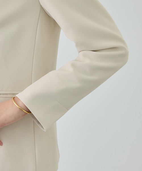 ROPE'（ロペ）の「トリアセダブルクロス Ｖネックジャケット/セットアップ対応・イージーケア・26SS（ノーカラージャケット・レディース・ベージュ/ネイビー・36/38/40）」の19枚目の写真