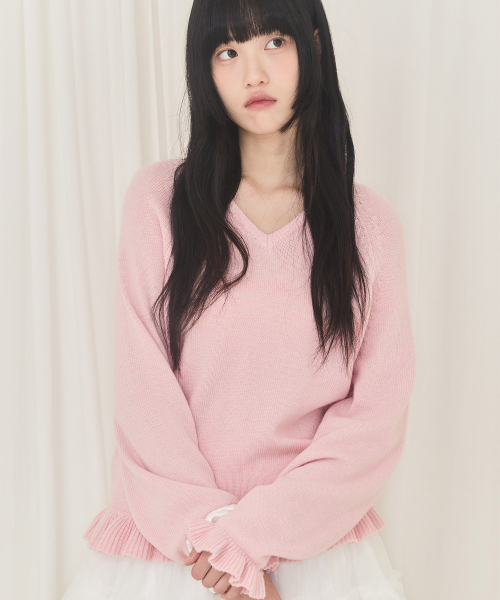 ALKI ALKA(アルキアルカ)の「V-Neck Frill Knit (Light Pink)(ニット/セーター・レディース・ライトピンク・FREE)」の2枚目の写真