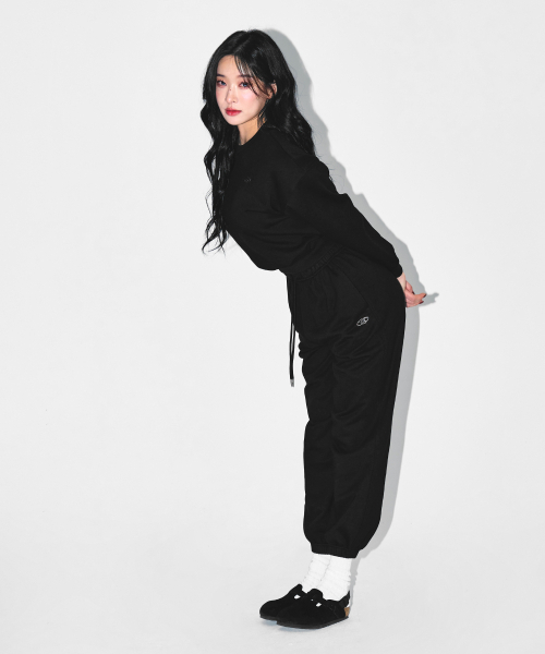 BORN TO WIN（ボーントゥウィン）の「W SEMI WIDE SWEAT JOGGER PANTS [BLACK]（スウェットパンツ・レディース・その他・1/2）」の6枚目の写真
