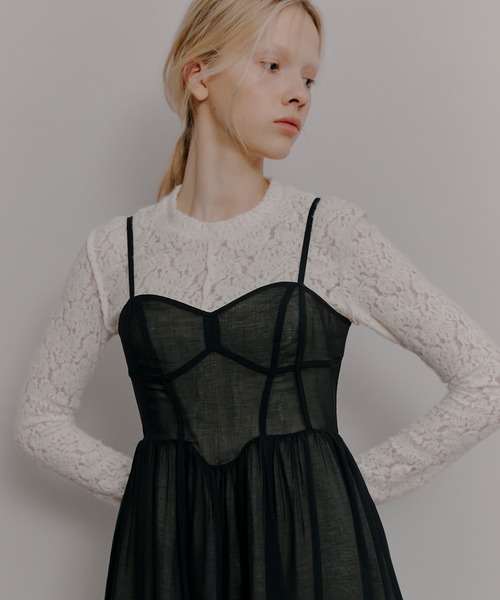 LE CIEL BLEU（ルシェルブルー）の「ラウンドネックストレッチレーストップ / Round Neck Stretch Lace Top（Tシャツ/カットソー・レディース・ホワイト/ブラック・36）」の2枚目の写真