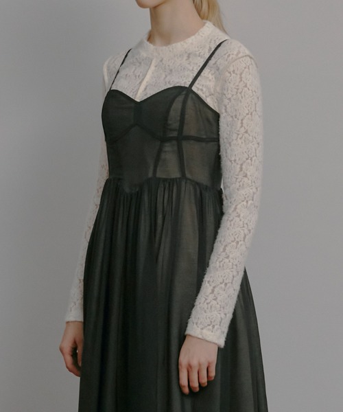 LE CIEL BLEU（ルシェルブルー）の「ラウンドネックストレッチレーストップ / Round Neck Stretch Lace Top（Tシャツ/カットソー・レディース・ホワイト/ブラック・36）」の4枚目の写真