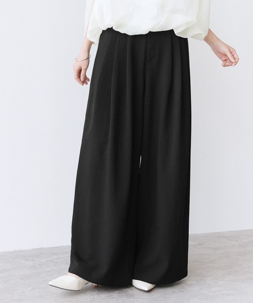 Yeoun(ヨウン)の「リネンライクワイドパンツ【セットアップ対応】(その他パンツ・レディース・ベージュ/アイボリー/ブラック・FREE)」の2枚目の写真